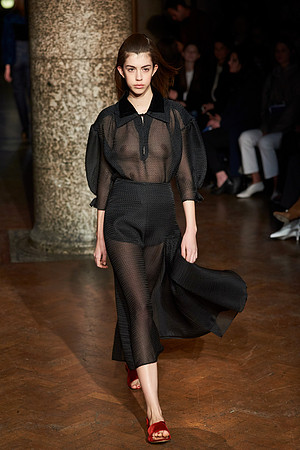 Emilia Wickstead catwalk