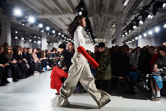 Ports 1961 Catwalk