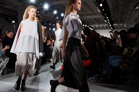 Ports 1961 Catwalk